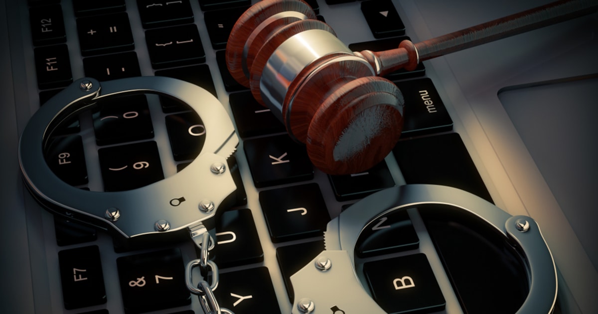 مدیر عامل EminiFX به دلیل طرح کلاهبرداری رمزارز 240 میلیون دلاری به 9 سال زندان محکوم شد.